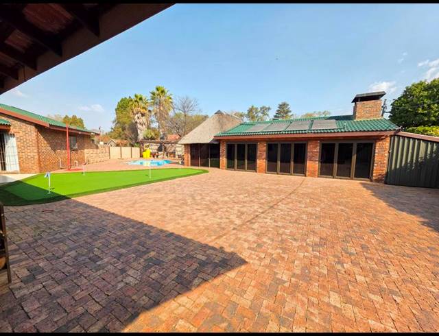 3 BEDROOM HOUSE FOR SALE IN GOLF PARK